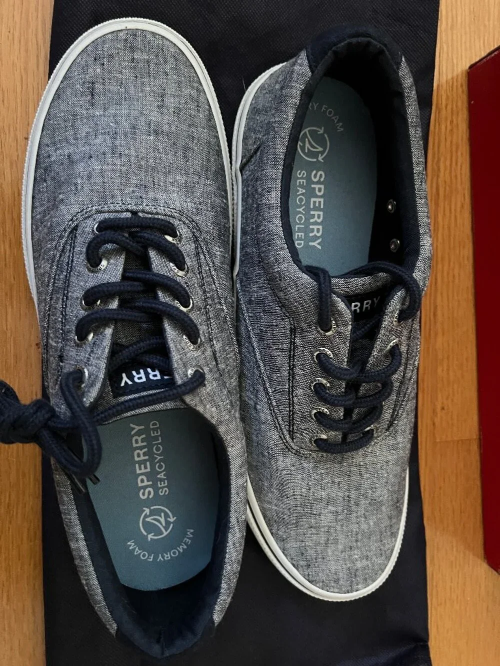 NIB Sperry men's canvas shoes size 10.5 navy